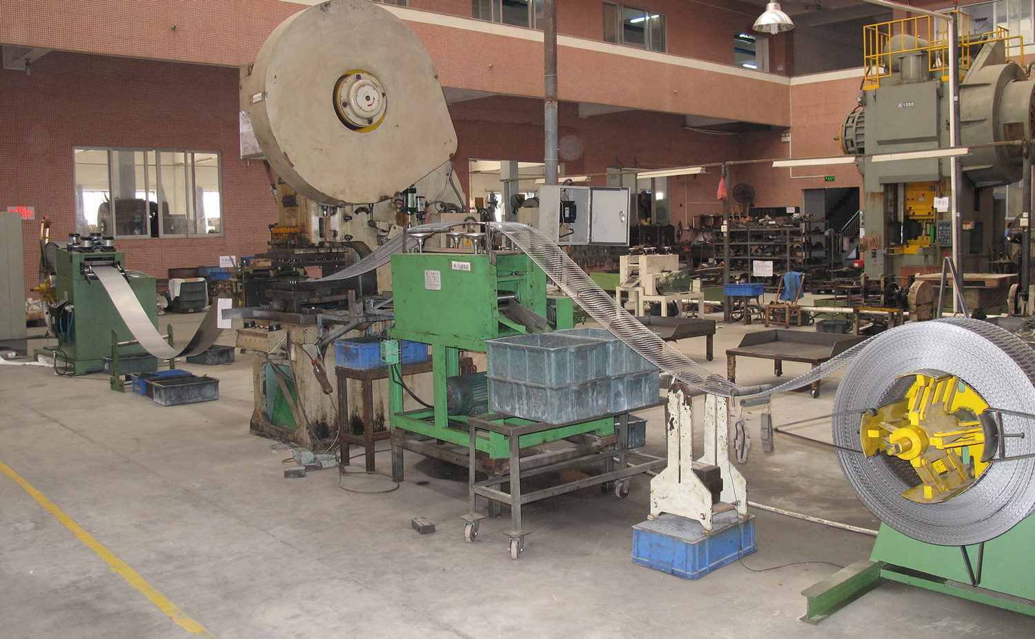 Kitchen-Scissor-Factory-9