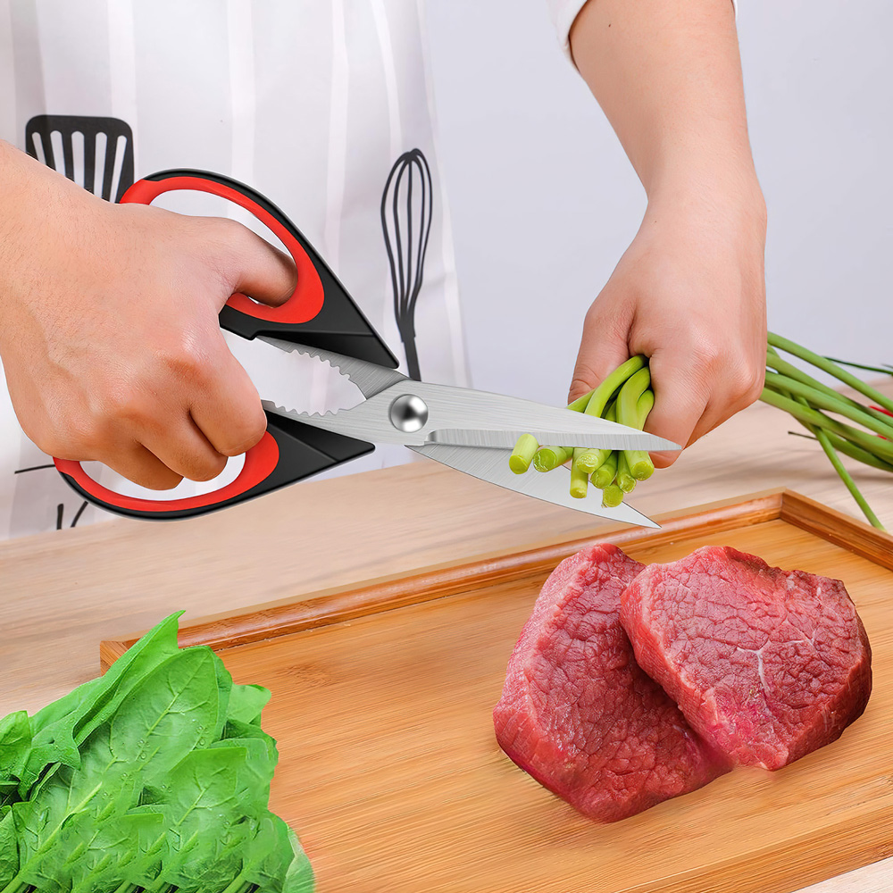 Kitchen-Scissors-use